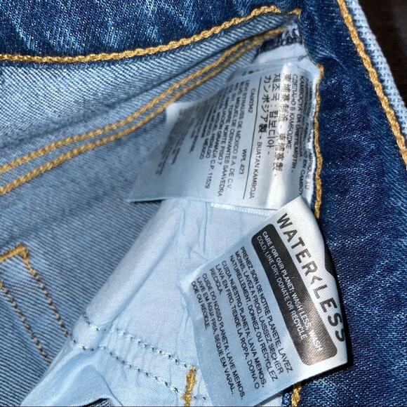 Levi’s Women’s Wedgie Straight Fit Jean Below The Belt Medium Wash Raw Hem - Picture 7 of 8